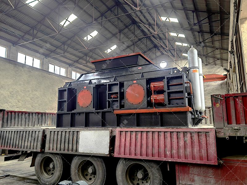 2PG1500x800大型液壓對輥破碎機(jī)發(fā)往陜西