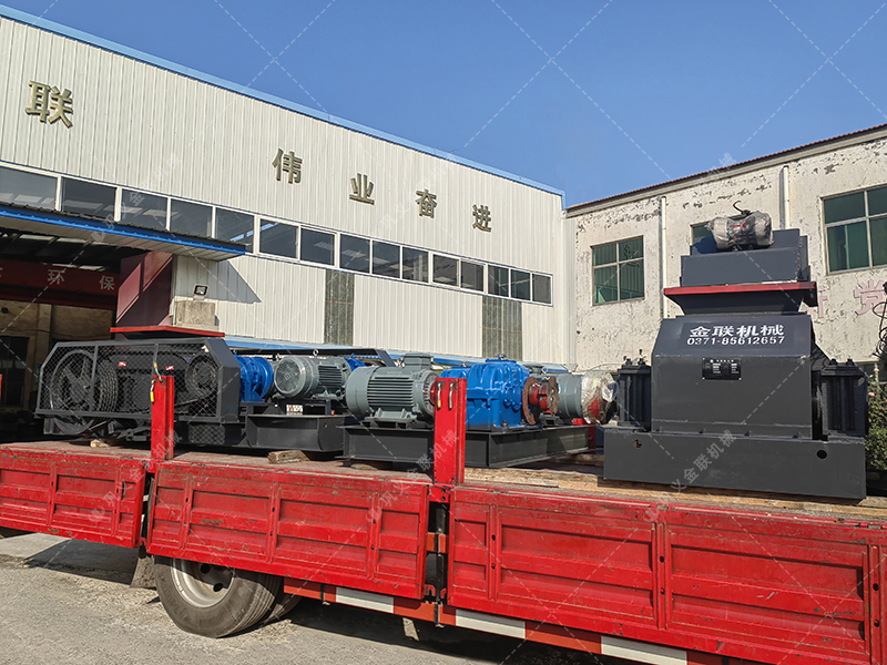 2PG0806中型對輥破碎制砂機(jī)發(fā)貨圖片