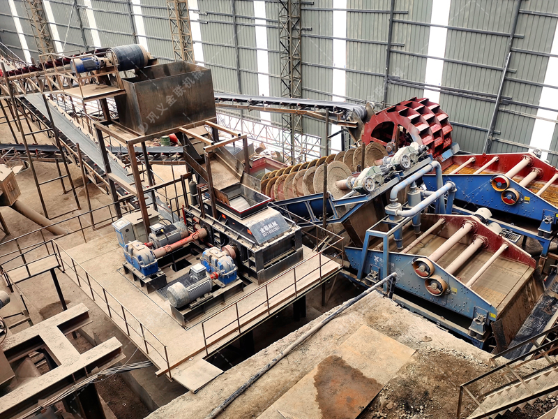 怎樣降低液壓對(duì)輥制砂機(jī)的運(yùn)行成本，提高產(chǎn)量？