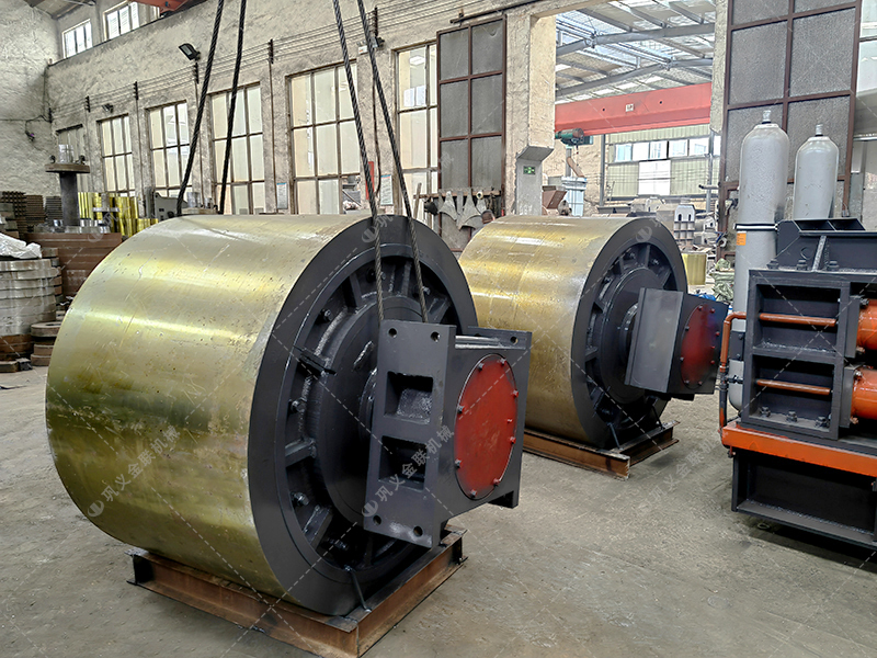 時(shí)產(chǎn) 100 噸的液壓對(duì)輥設(shè)備怎么選?金聯(lián)機(jī)械工程師專業(yè)建議 時(shí)產(chǎn) 100 噸的液壓對(duì)輥設(shè)備怎么選?金聯(lián)機(jī)械工程師專業(yè)建議